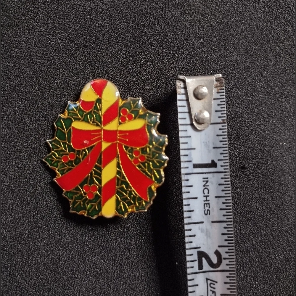 Vintage Festive Snowman and Wreath Enamel Brooch Set
